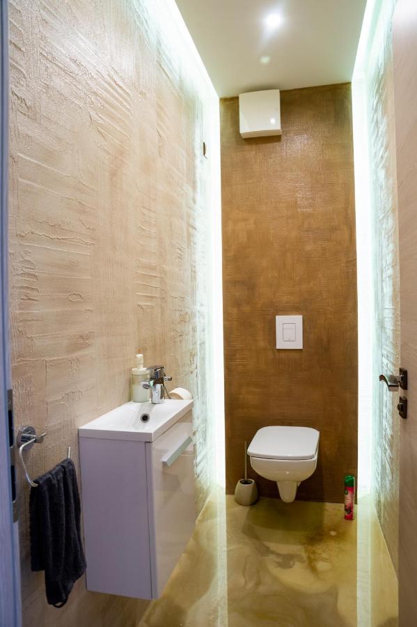 Dream Apartman 2 With Free Parking Дьёр Экстерьер фото